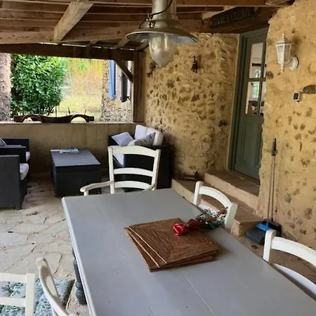 La Surprise Gites, Boulangerie Saint-Marcory